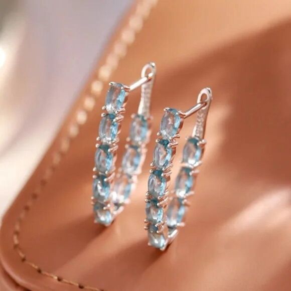 ⭐️ #30 NEW Sky blue natural zircon oval hoop earrings - Picture 2 of 8
